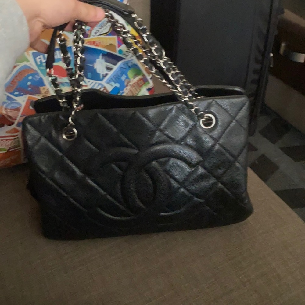 Chanel Grand Shopping Tote - Picture 6 of 17